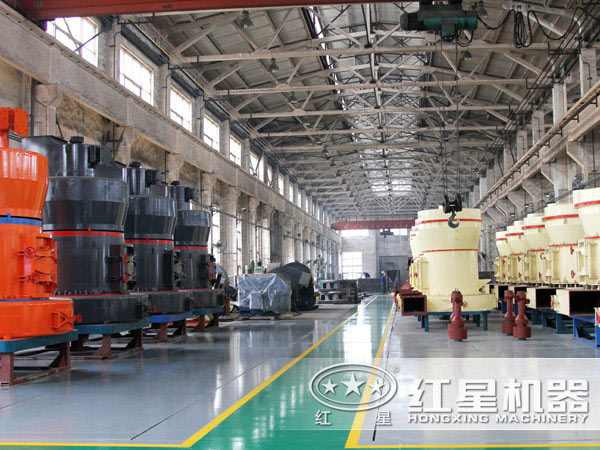 石頭磨粉機(jī)車(chē)間一角