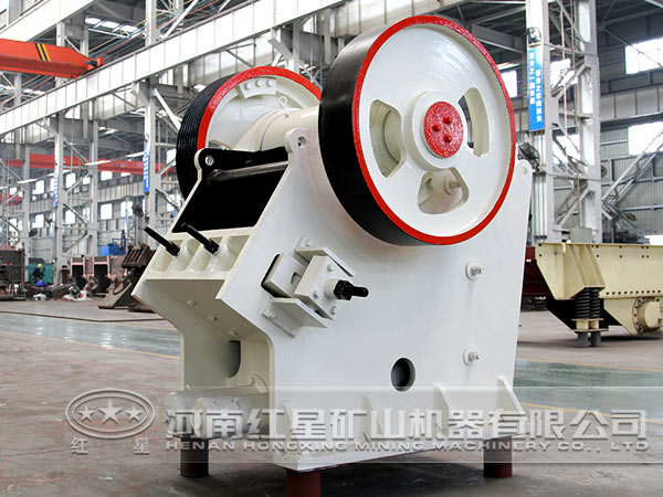 顎式破碎機生產(chǎn)車間 顎式破碎機生產(chǎn)車間