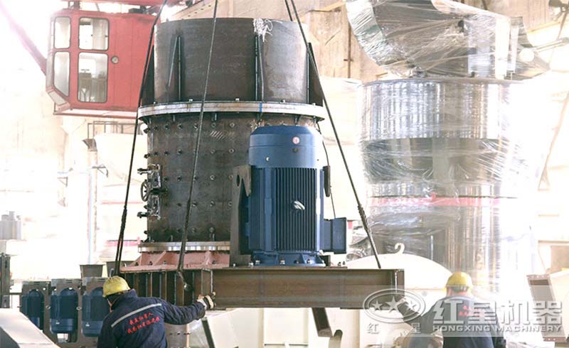 立式復(fù)合破碎機(jī)車間 立式復(fù)合破碎機(jī)車間