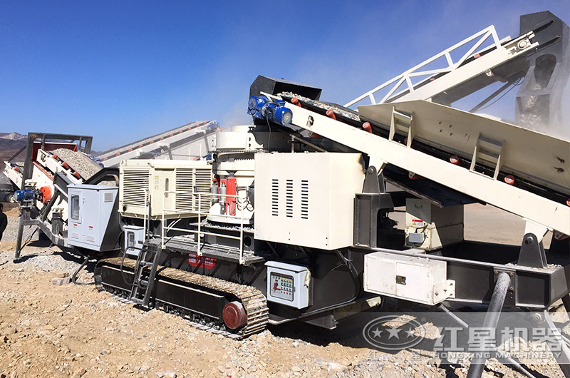 移動式碎石機作業(yè)現(xiàn)場 移動式碎石機作業(yè)現(xiàn)場