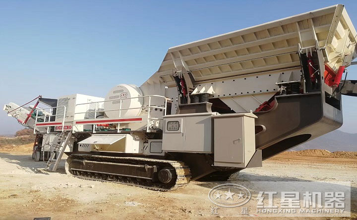 履帶顎破碎石現(xiàn)場(chǎng) 履帶顎破碎石現(xiàn)場(chǎng)