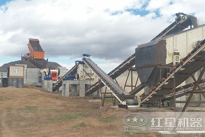 一套碎石機作業現場 一套碎石機作業現場