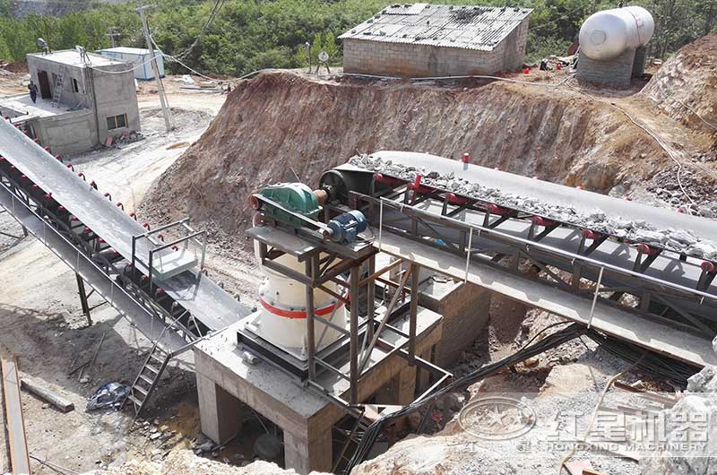 圓錐破碎機(jī)生產(chǎn)現(xiàn)場(chǎng) 圓錐破碎機(jī)生產(chǎn)現(xiàn)場(chǎng)