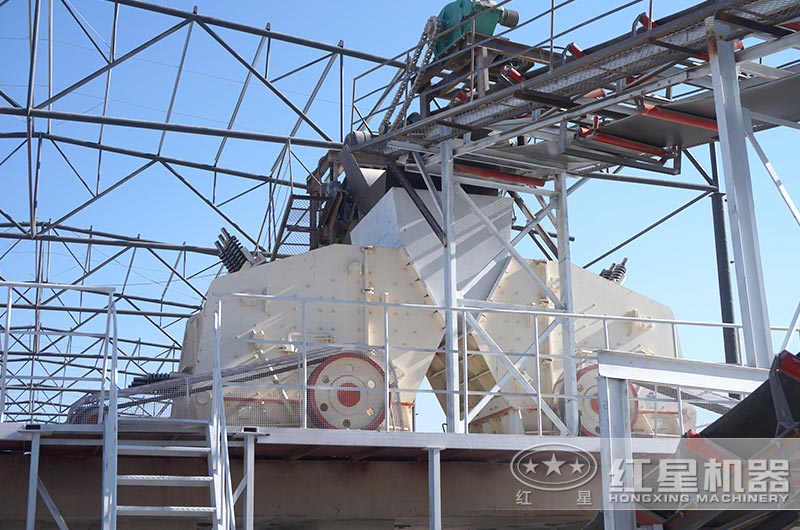 多臺設備生產現場 多臺設備生產現場