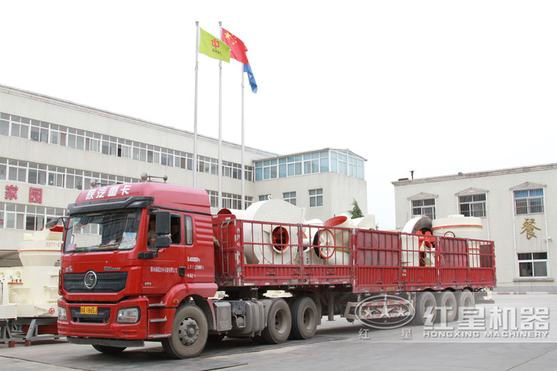 磨粉機發(fā)貨現(xiàn)場 磨粉機發(fā)貨現(xiàn)場